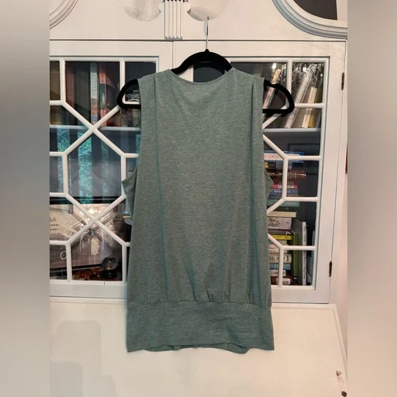 Garnet Hill Parsely Green Surplice Top. NWOT  XL - Picture 2 of 4